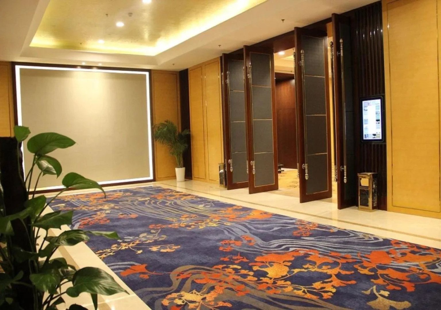 Gloria Plaza Hotel Qingdao