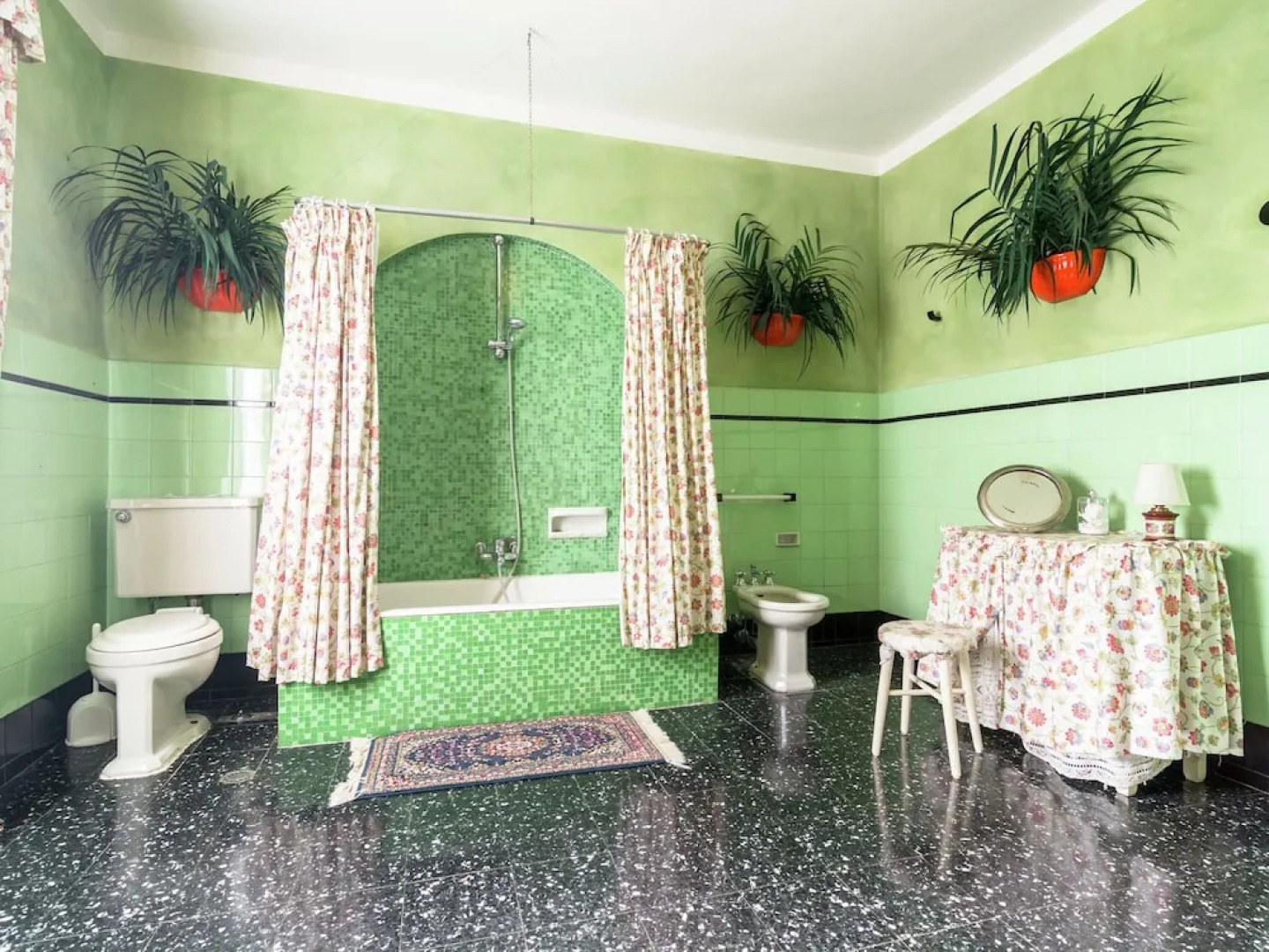 Luxurious Mansion in Crespignaga With Swimming Pool