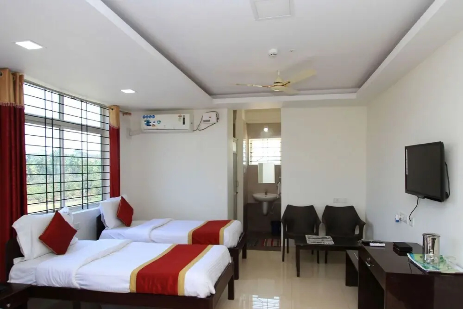 Sri Sai Residency  By OYO Rooms