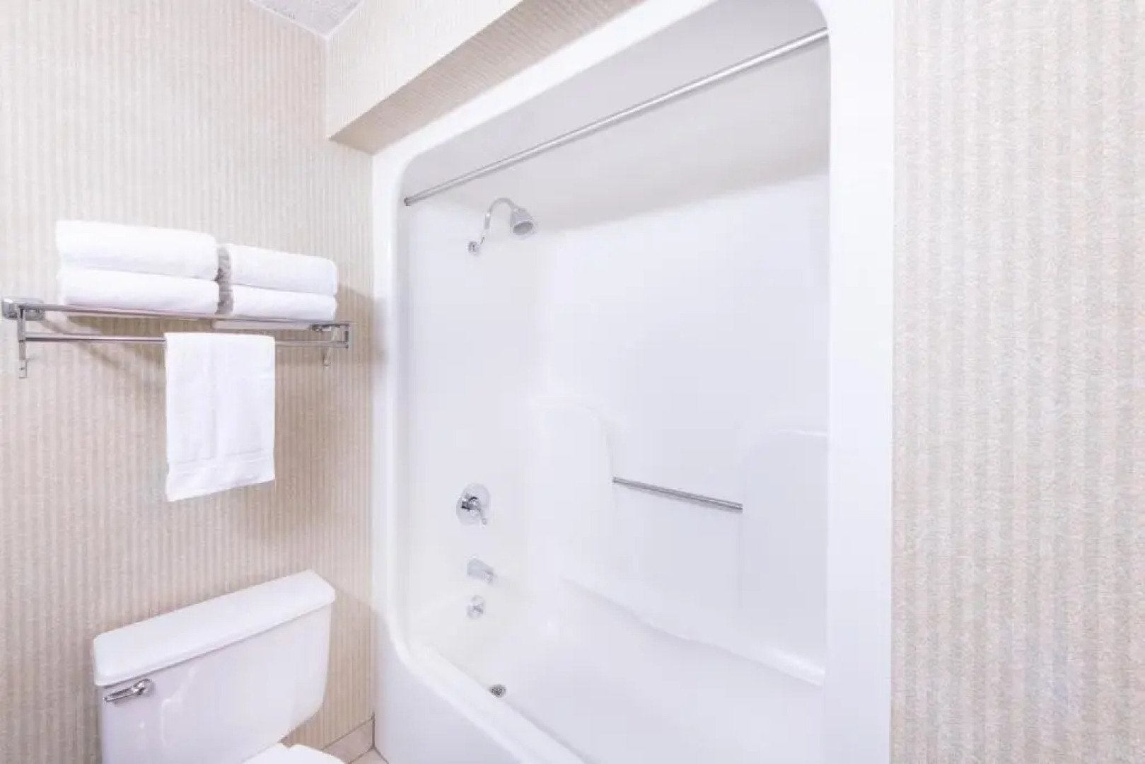 Aviator Hotel & Suites, Best Western Signature Collection