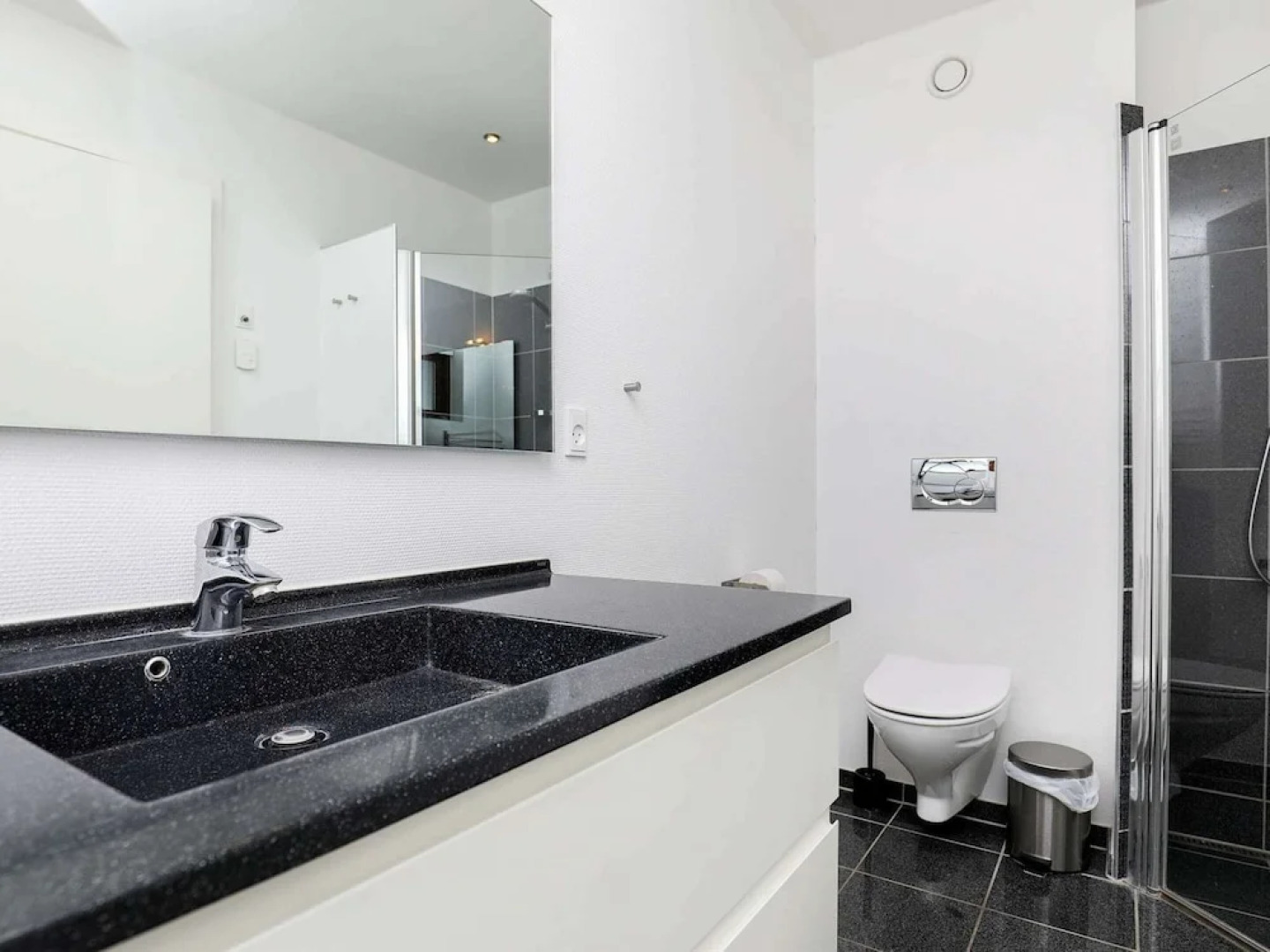 6 Person Holiday Home in Bogense