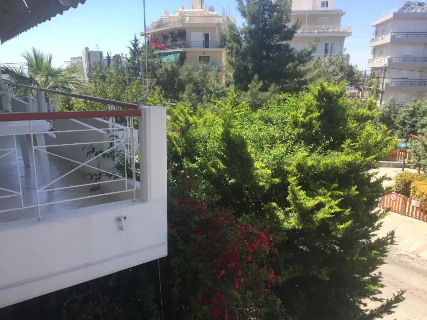 Two Bedroom Apartment Near Alimos Marina !