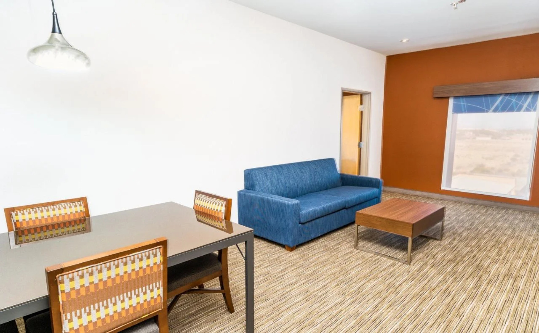 Holiday Inn Express & Suites Las Vegas SW - Spring Valley by IHG