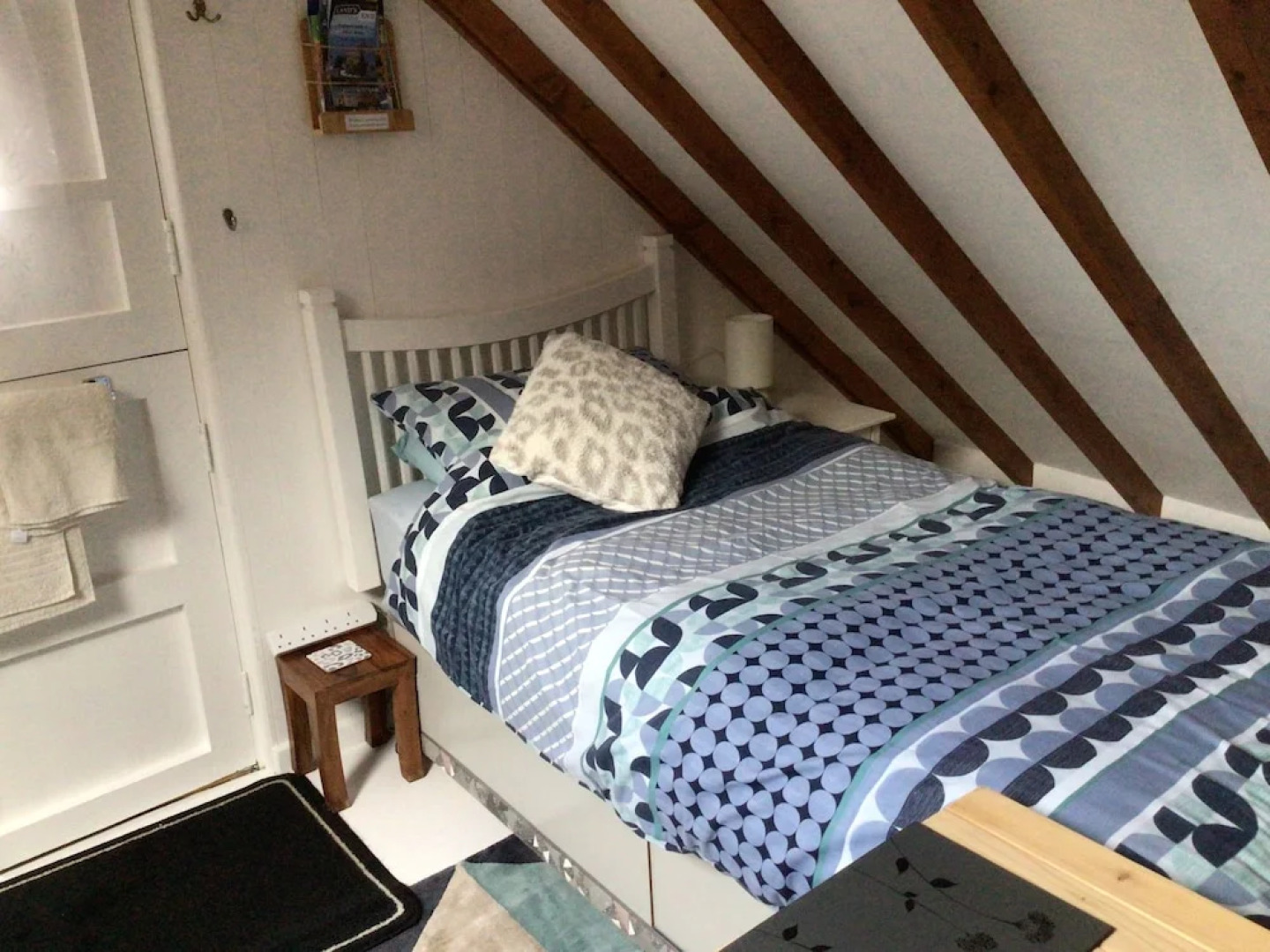 Cozy Camborne Studio Retreat With two Single Beds