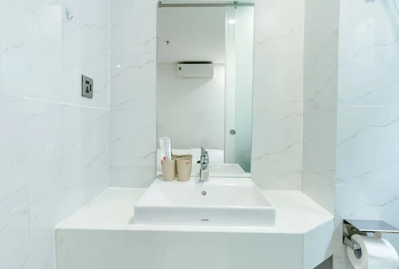 SWEDEN Hotel and Apartment