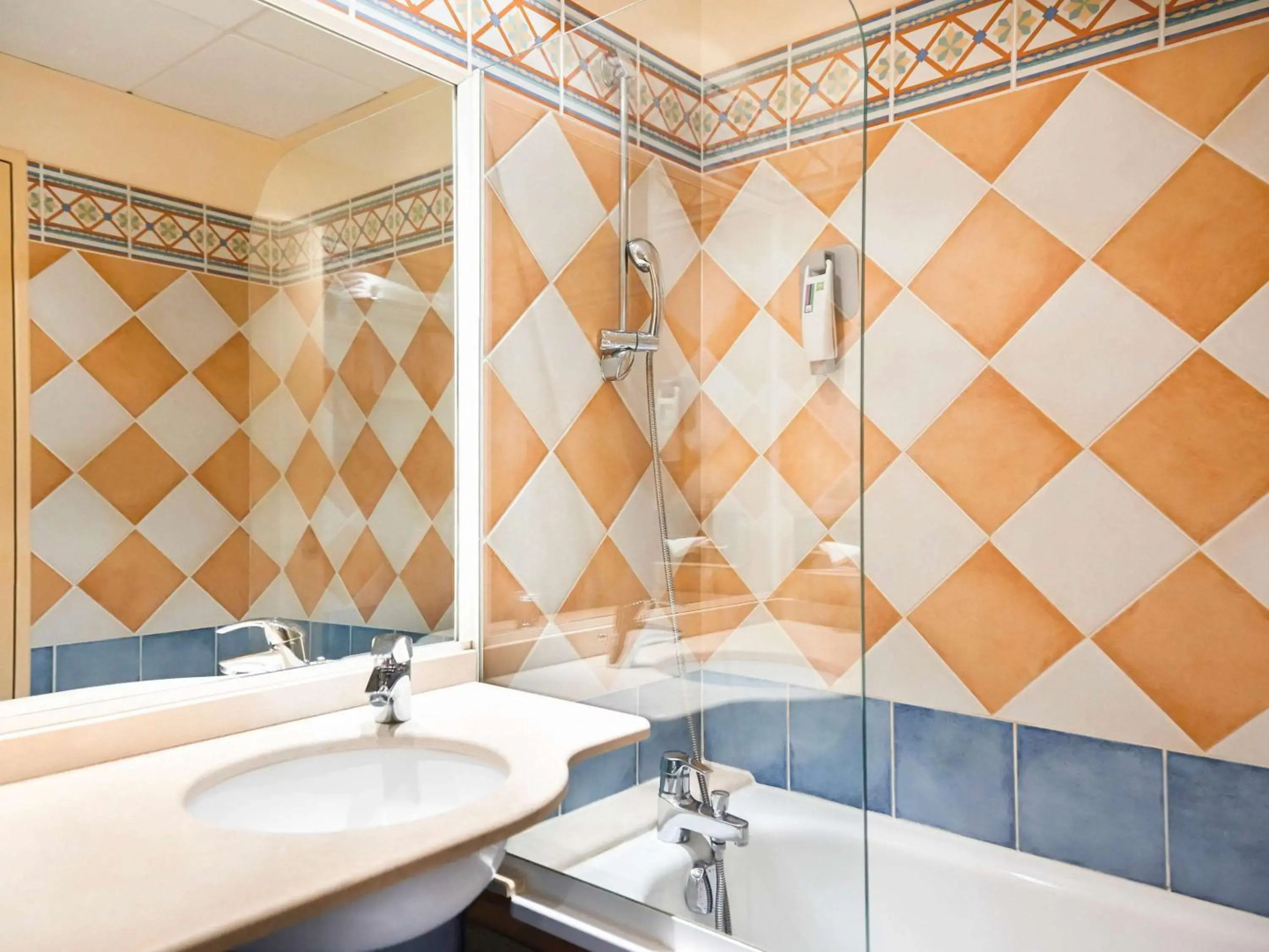 ibis Styles Arles Palais des Congrès