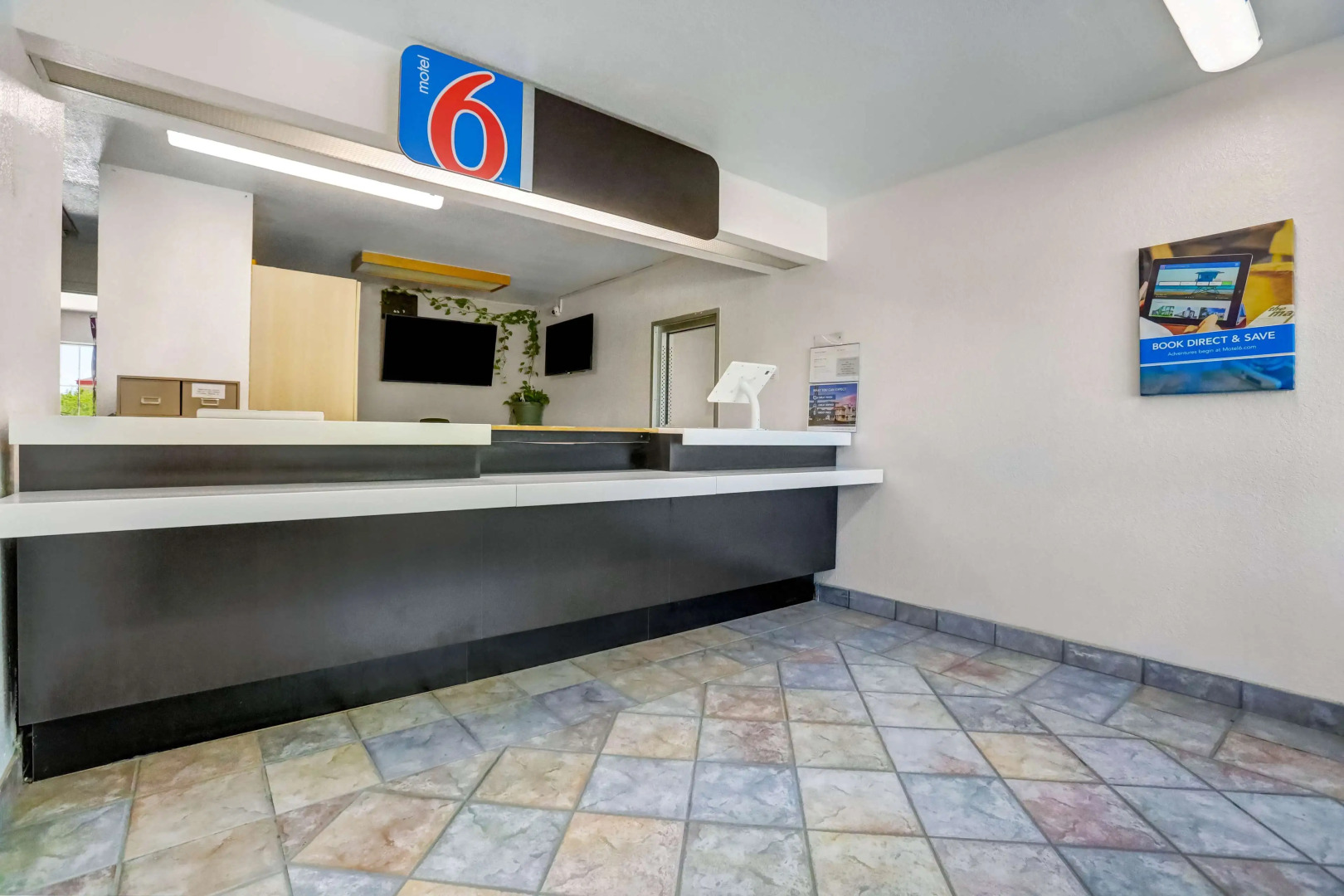 Motel 6 Red Bluff, CA
