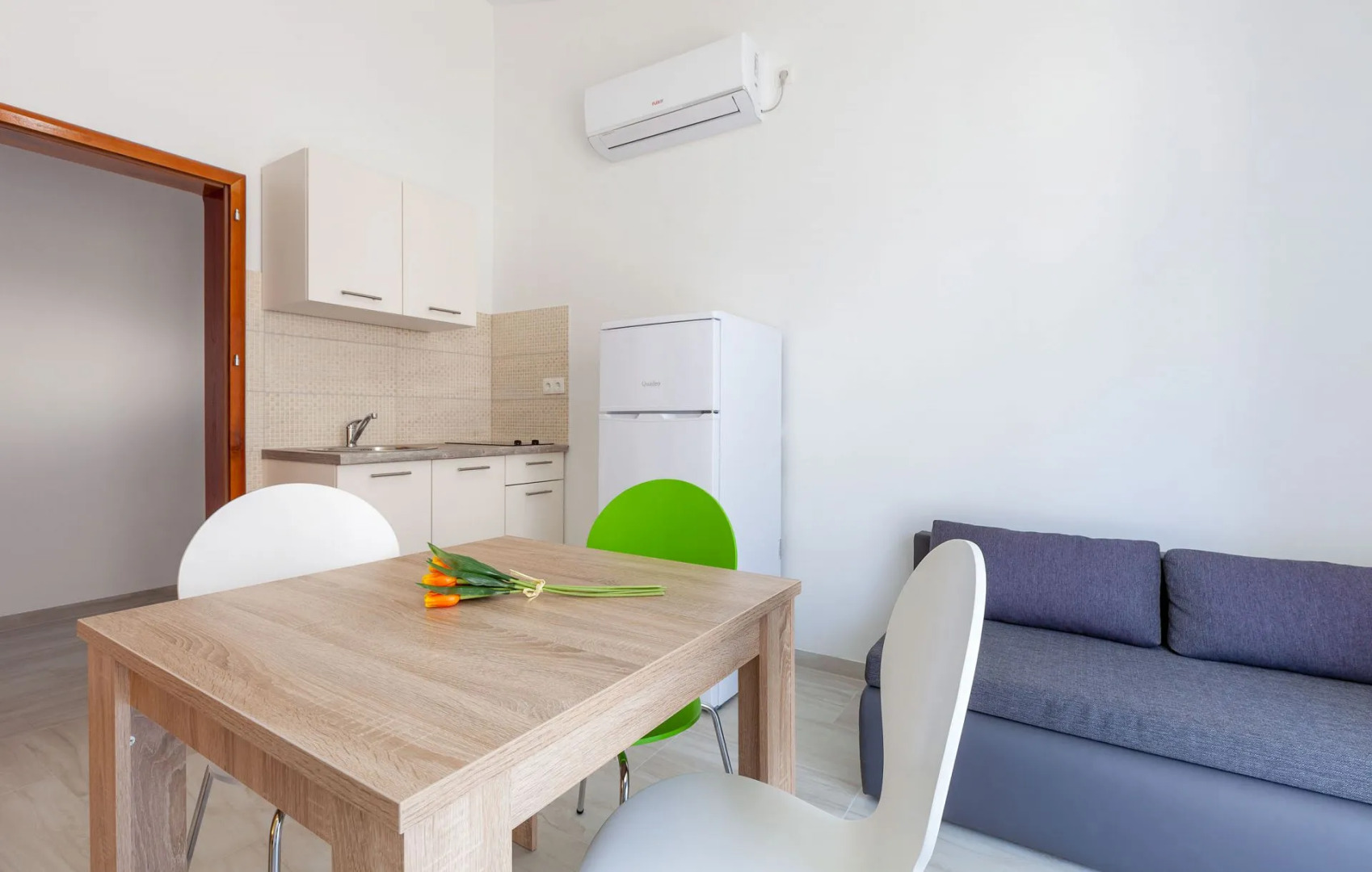 Apartment Ana - free parking: A5 Stanici, Riviera Omis