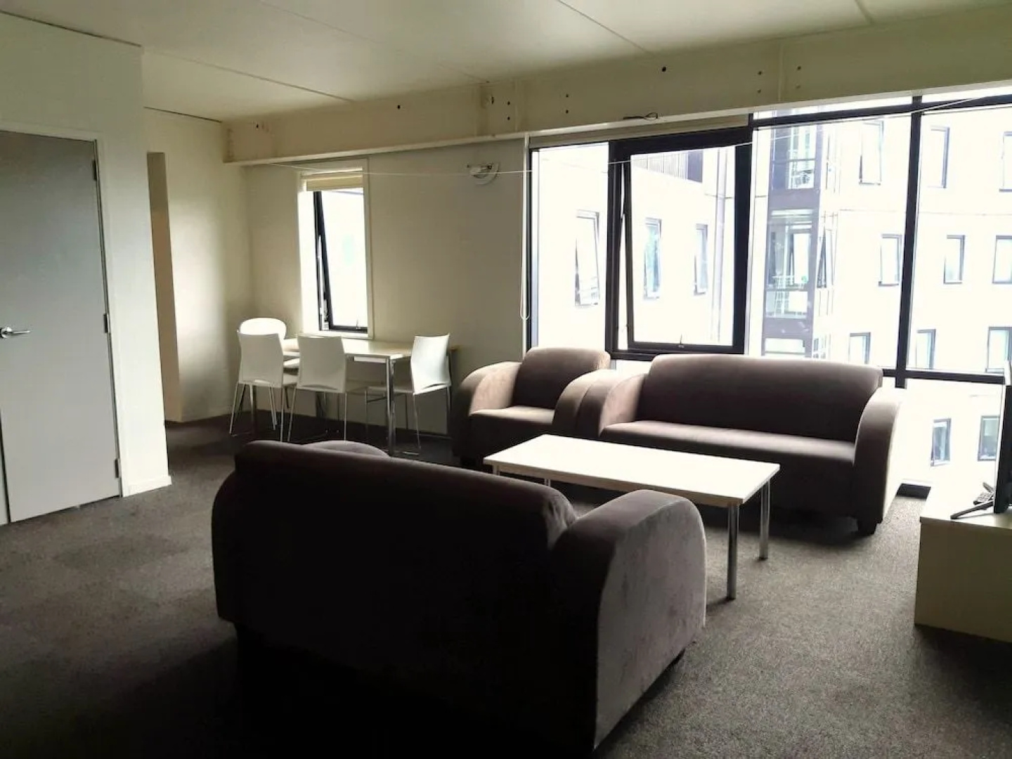 Campus Summer Stays - Wellesley Apartments