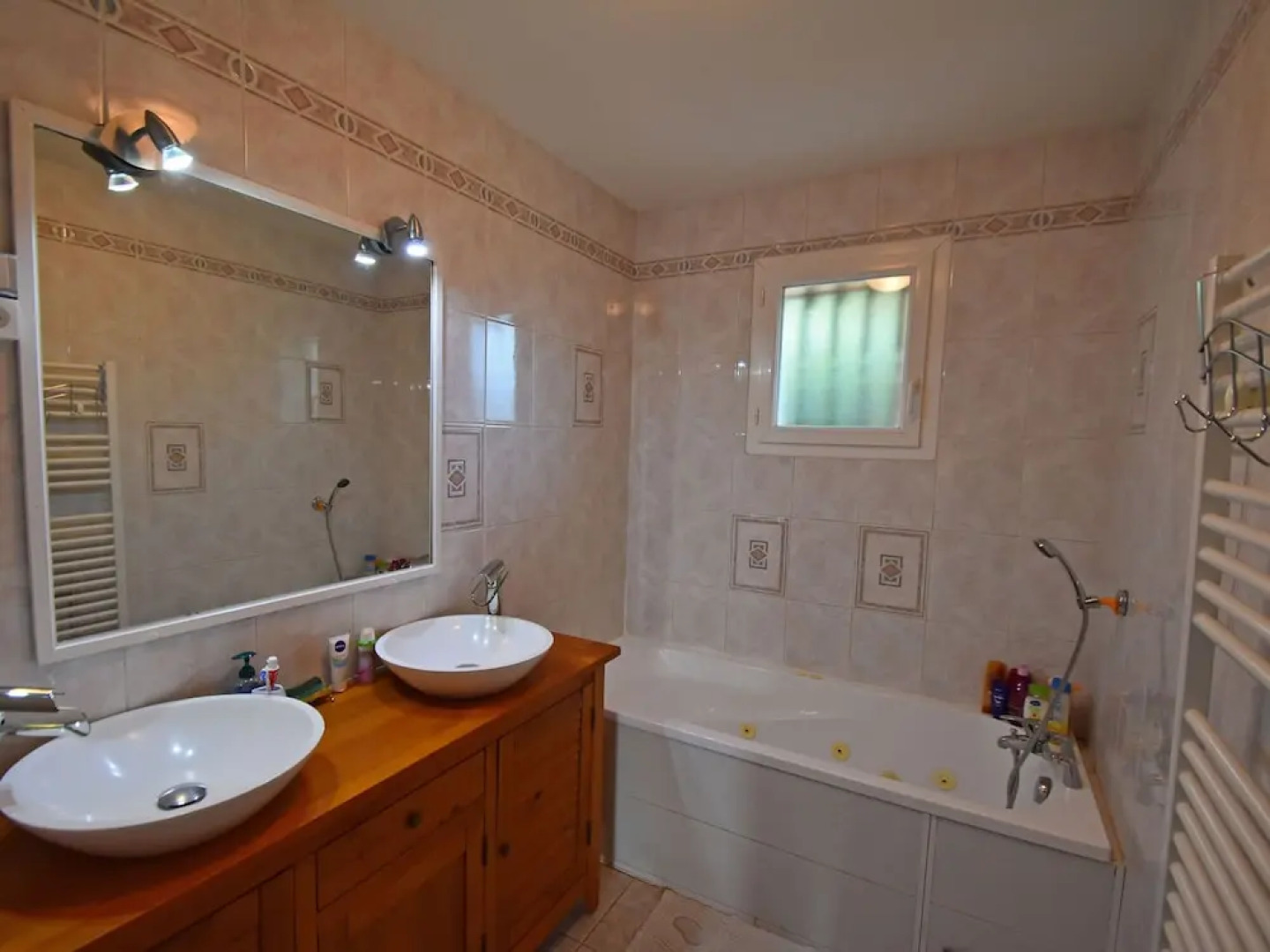 Air-conditioned Villa With Private, Fenced Swimming Pool With Covered Terrace