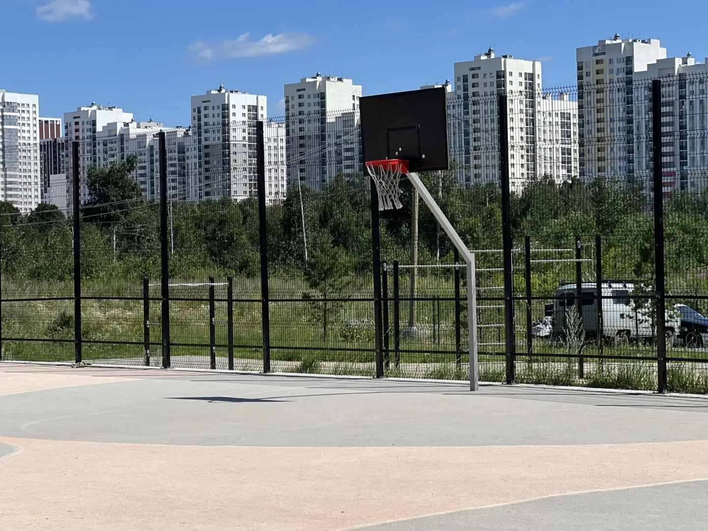 Апартаменты на улице Хрустальногорская