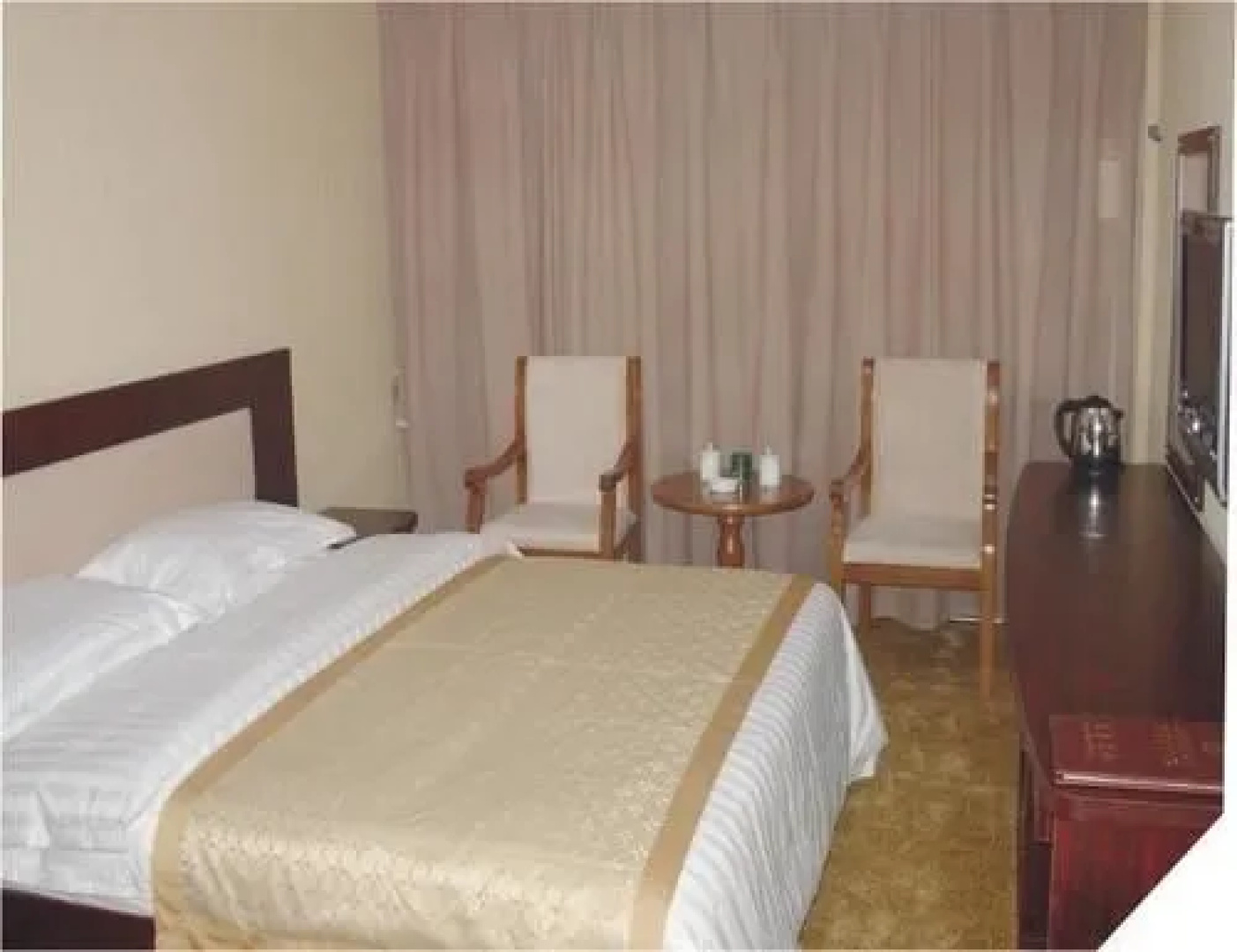 Zhuhui Business Hotel - Qingdao