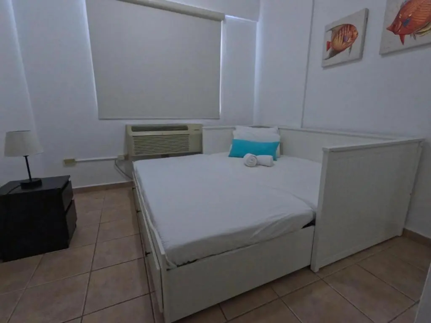 In Joyuda Beach, Apartment with Pool & Basketball Court
