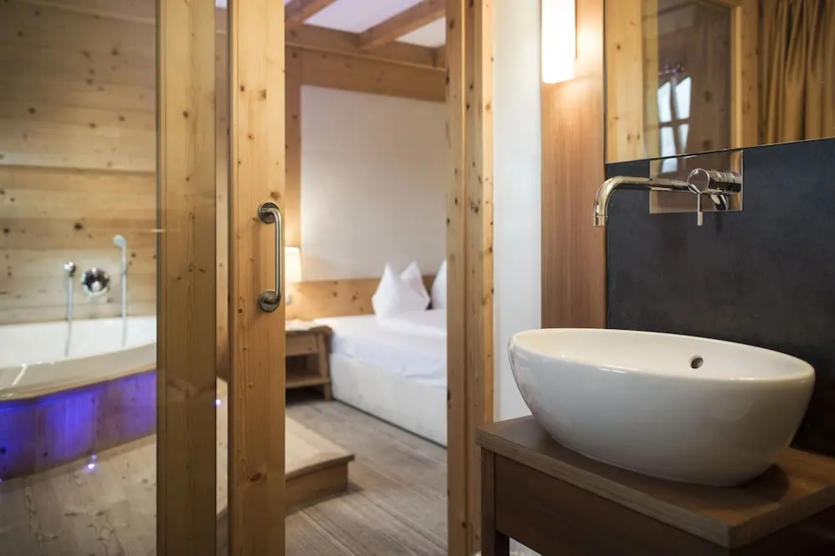 Post Alpina - Family Mountain Chalets