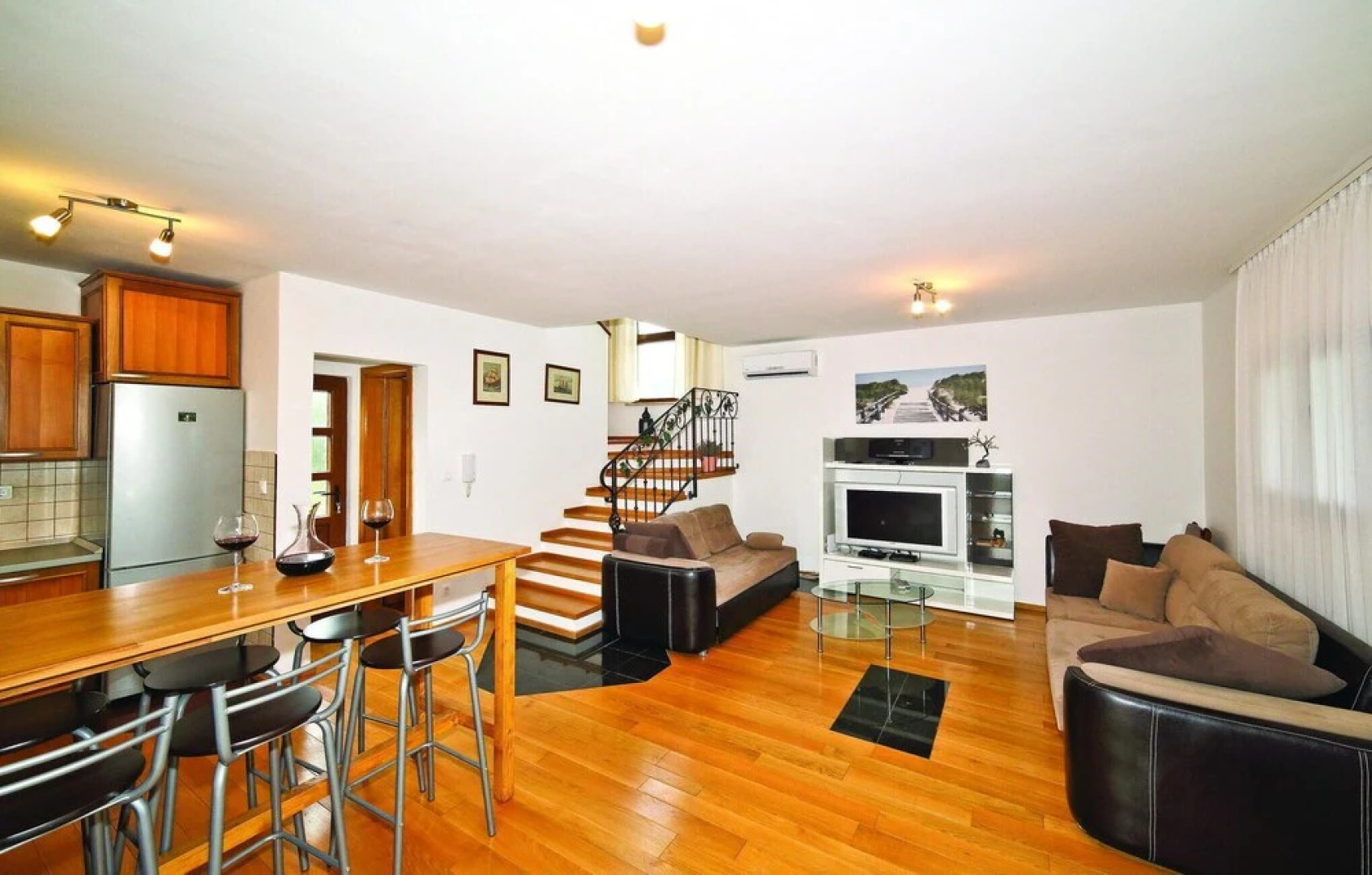 Nice Home in Plano With Wifi and 3 Bedrooms