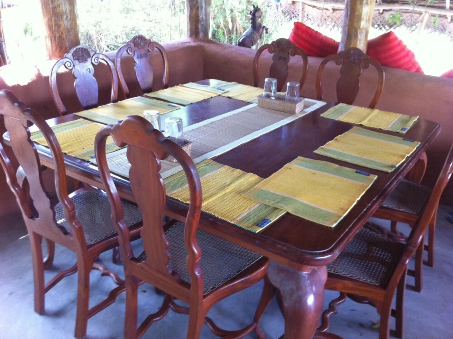 Cadjan Earth eco lodge