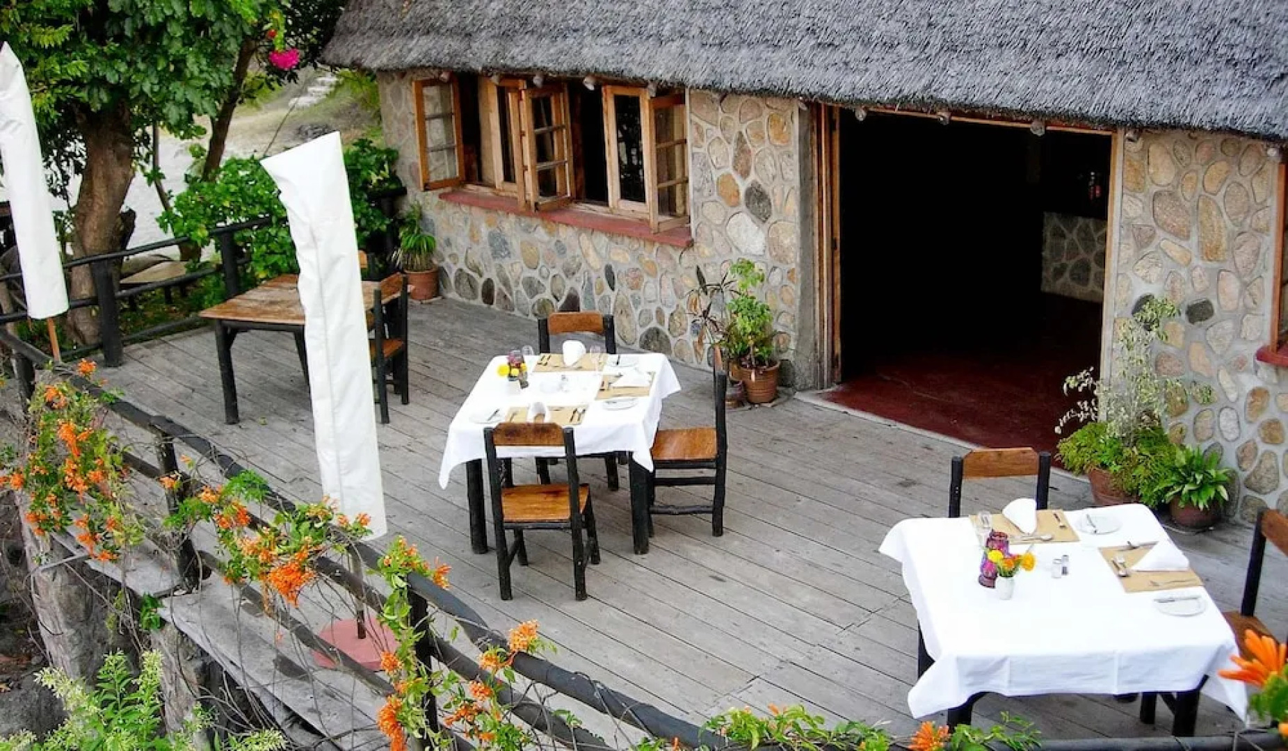 Makuzi Beach Lodge