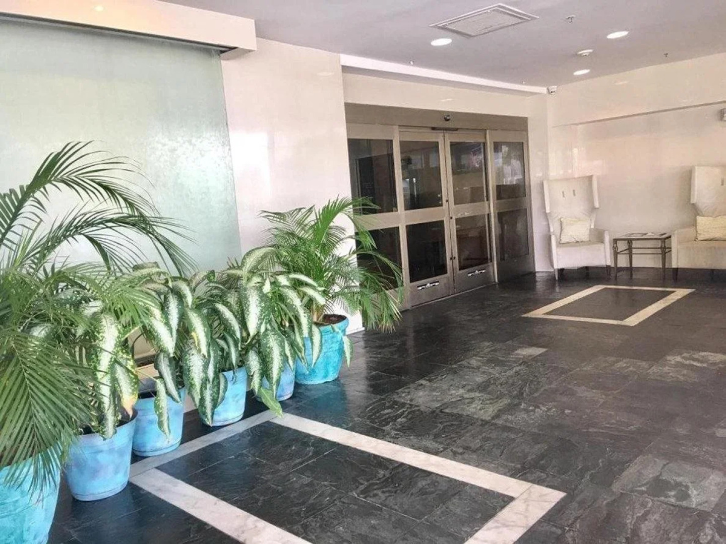 Ocean Manor Beach Hotel