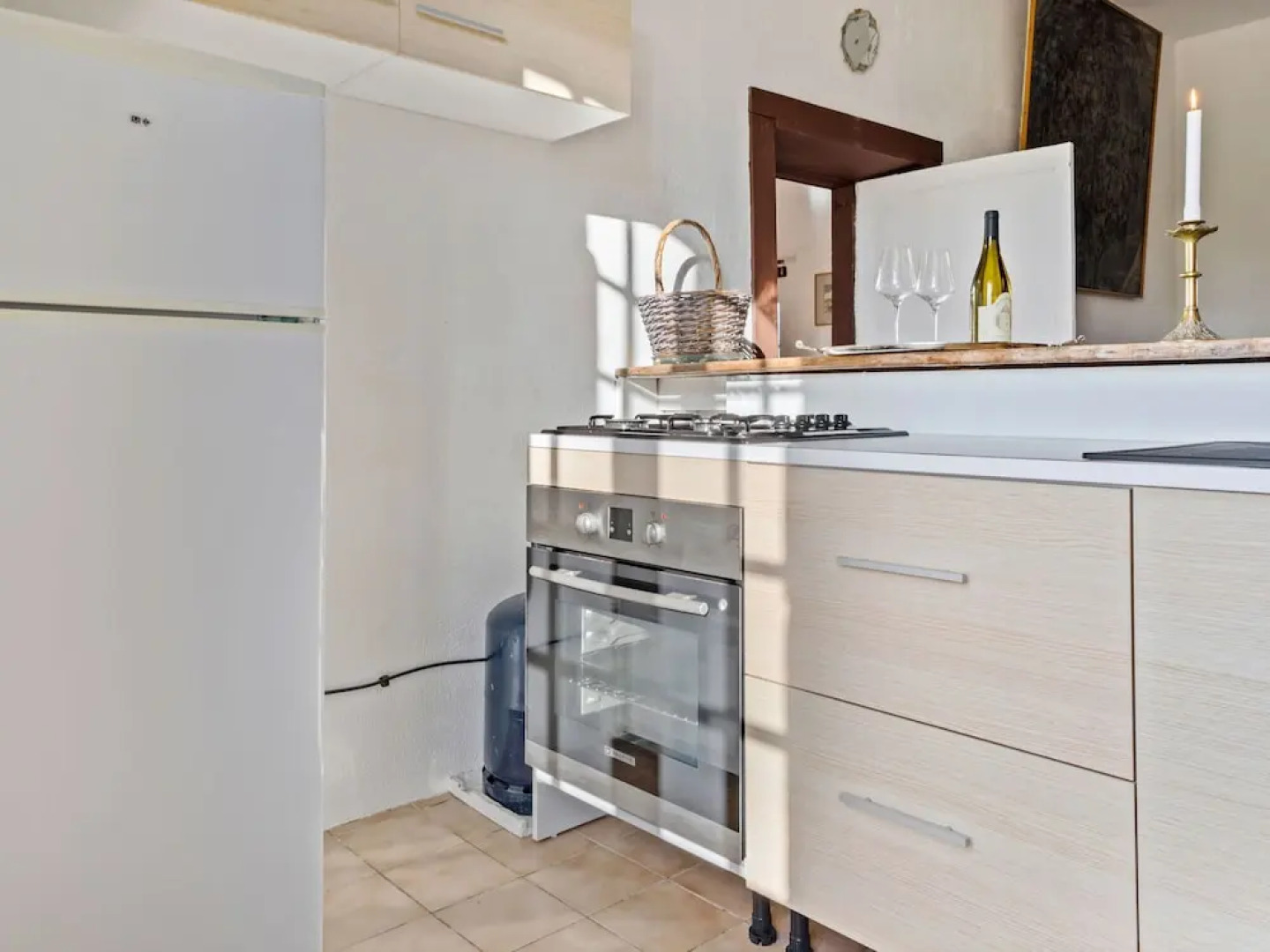 Guest room in a lavish castle in Allier