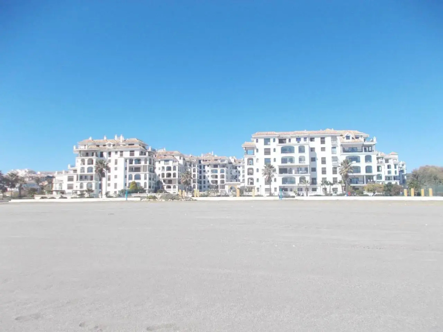 Marina Duquesa Apartment