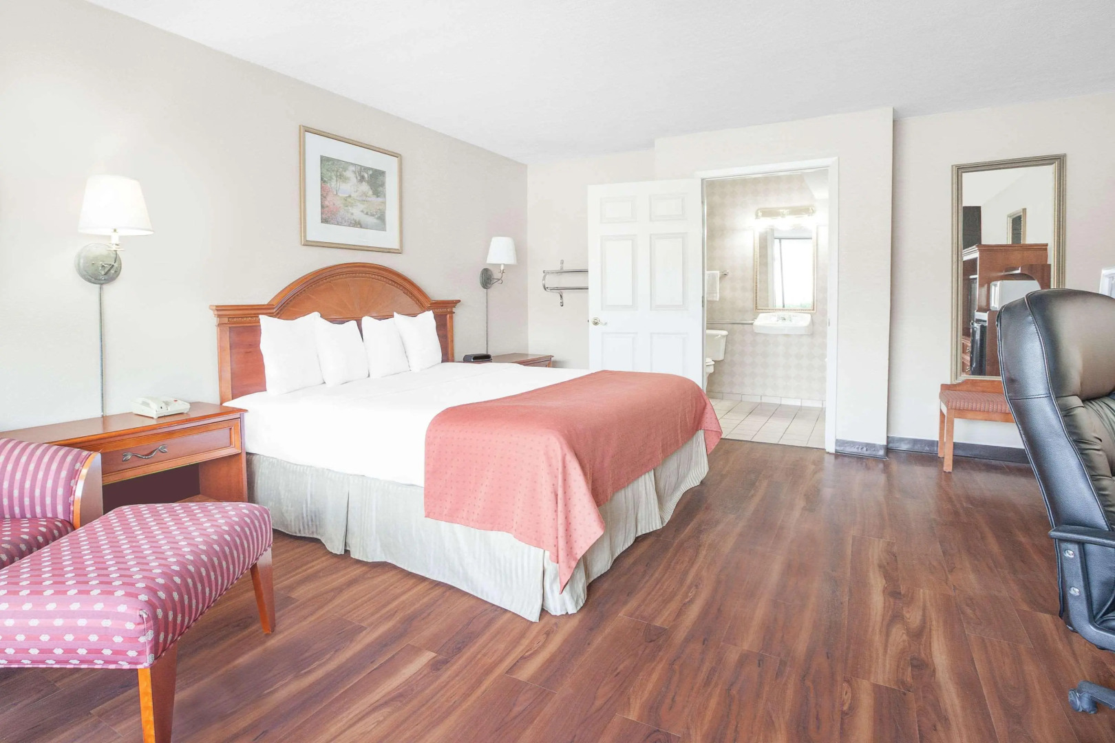 Baymont Inn and Suites Paris