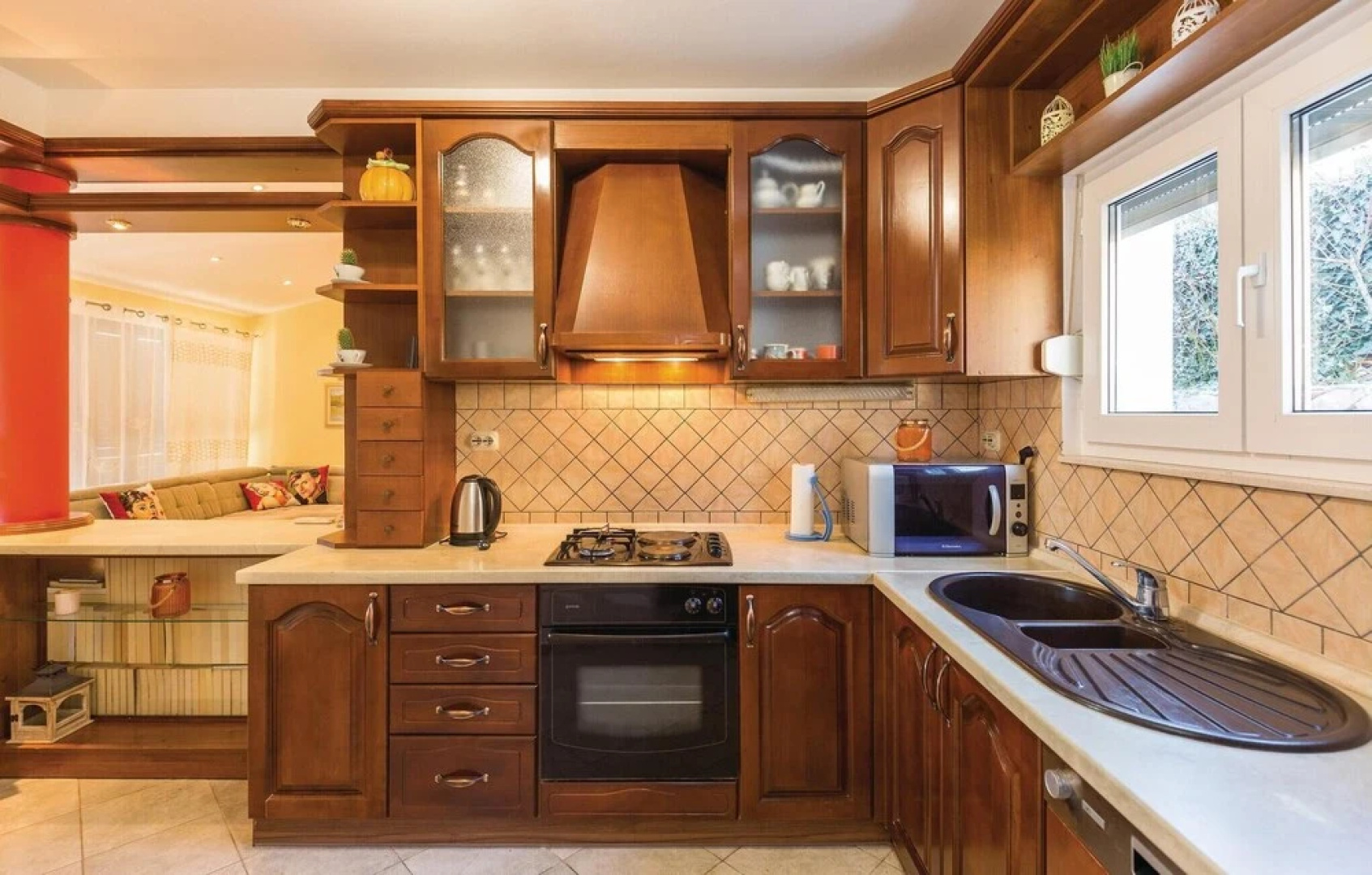 Amazing Home in Blato na Cetini With Wifi and 3 Bedrooms