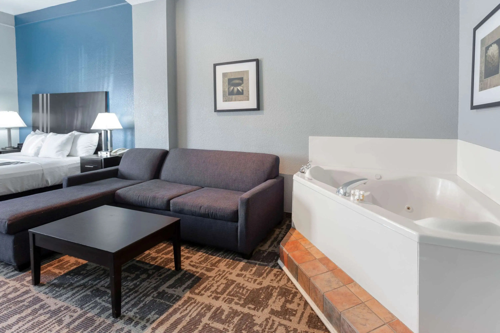 La Quinta Inn & Suites by Wyndham Kerrville