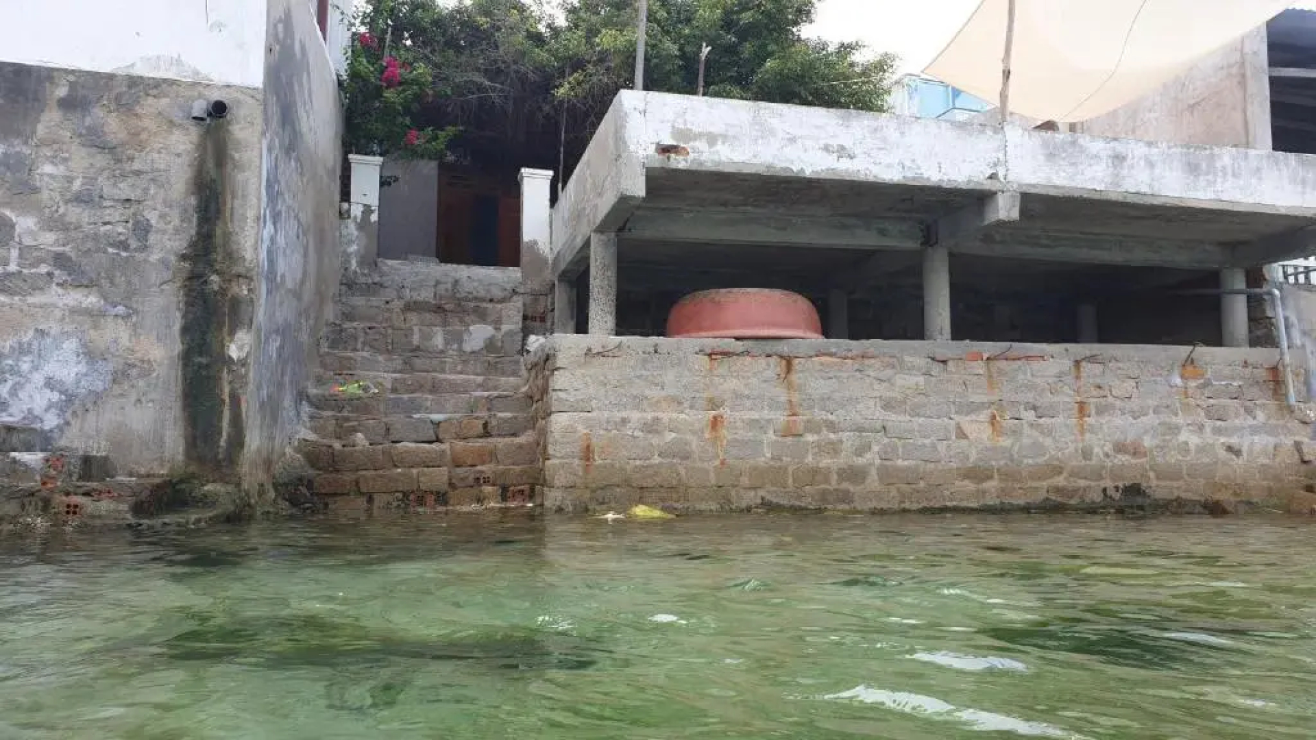 Annie House by the coral on Binh Hung island