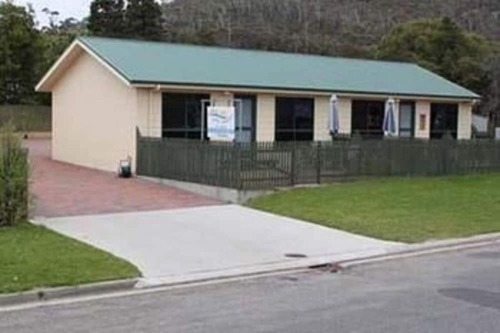 Bicheno's A Plus Apartments