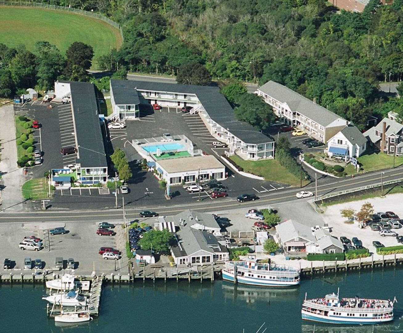Ocean Street Inn on Hyannis Harbor