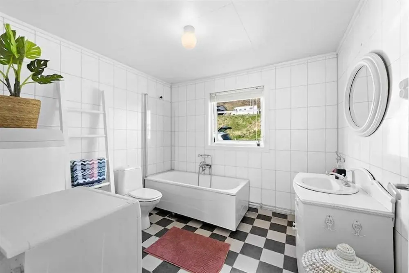 Private Cozy House by the Fjord