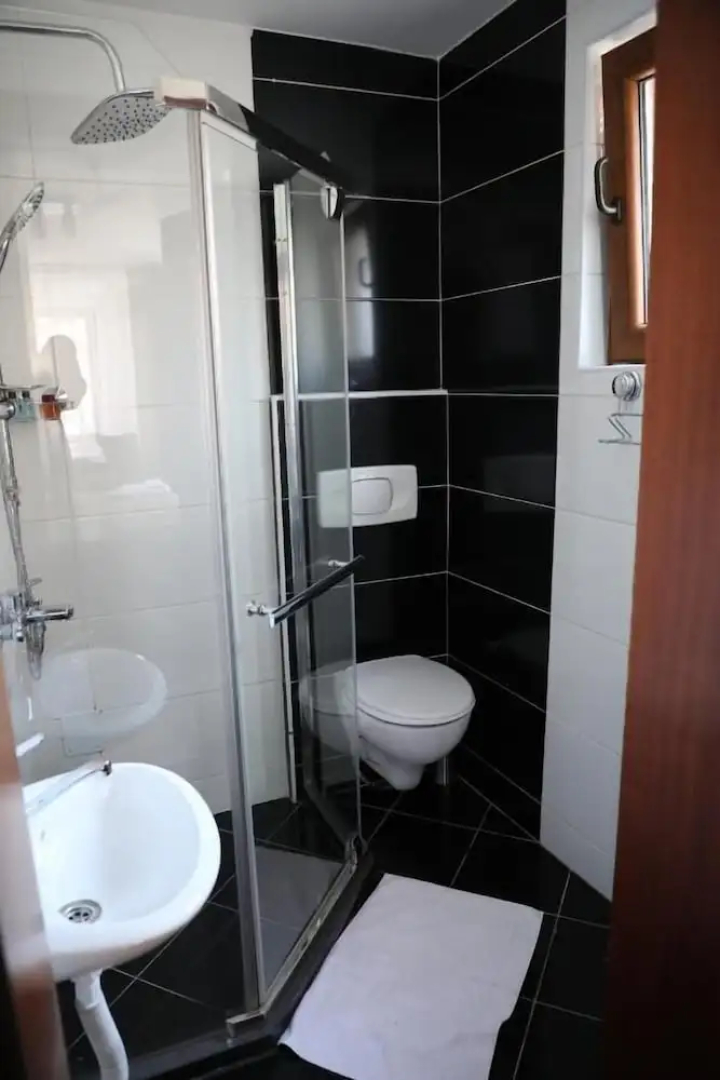 Bruti Hotel