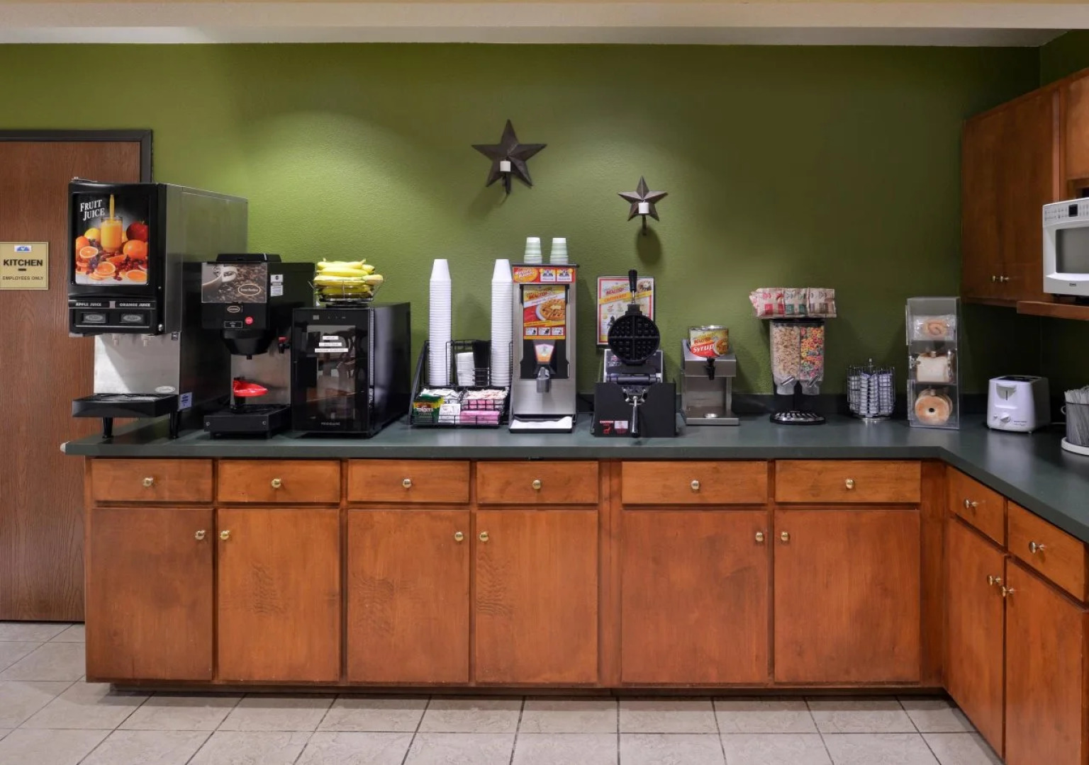 Star City Inn & Suites