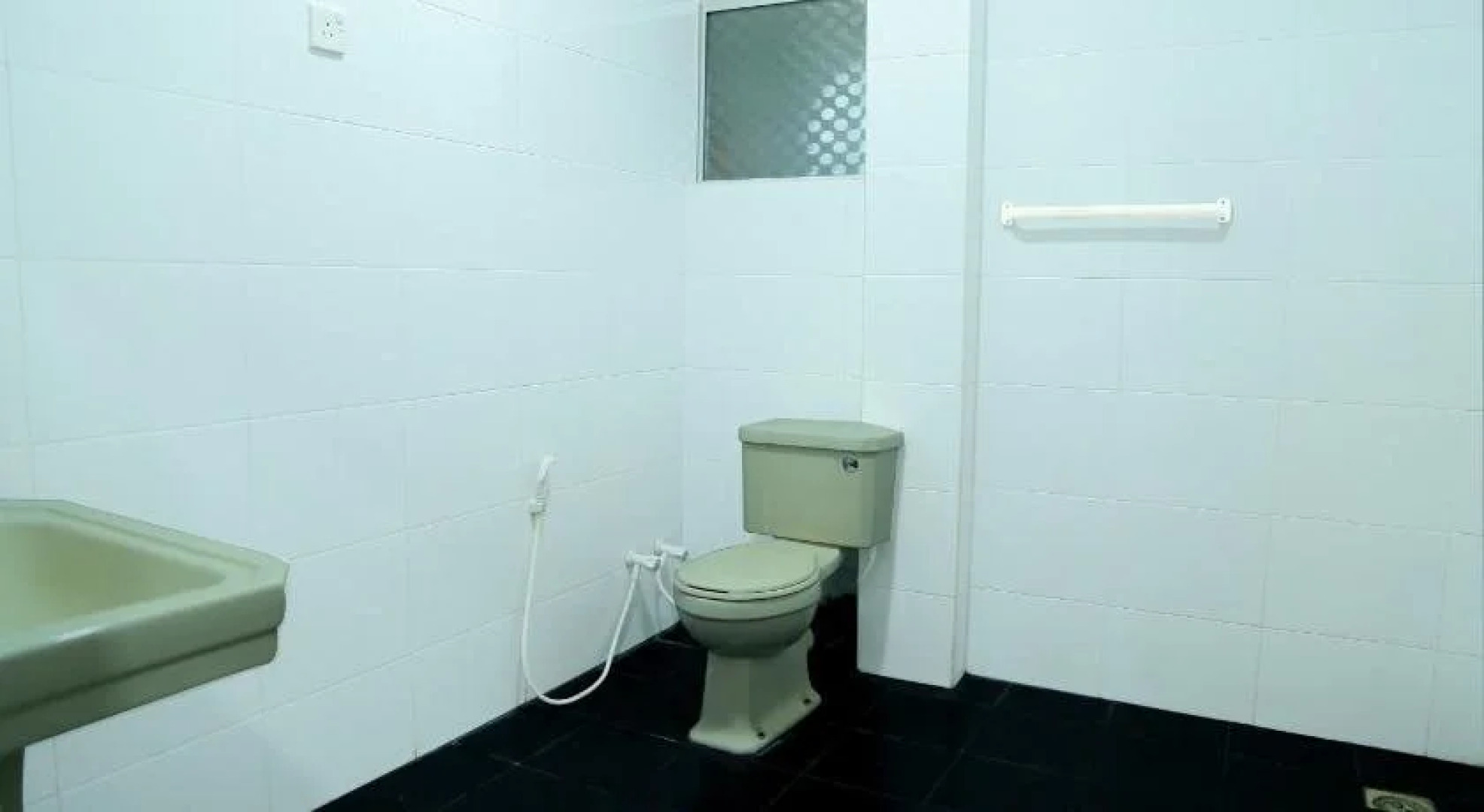 Golden Surfer Beach Hotel