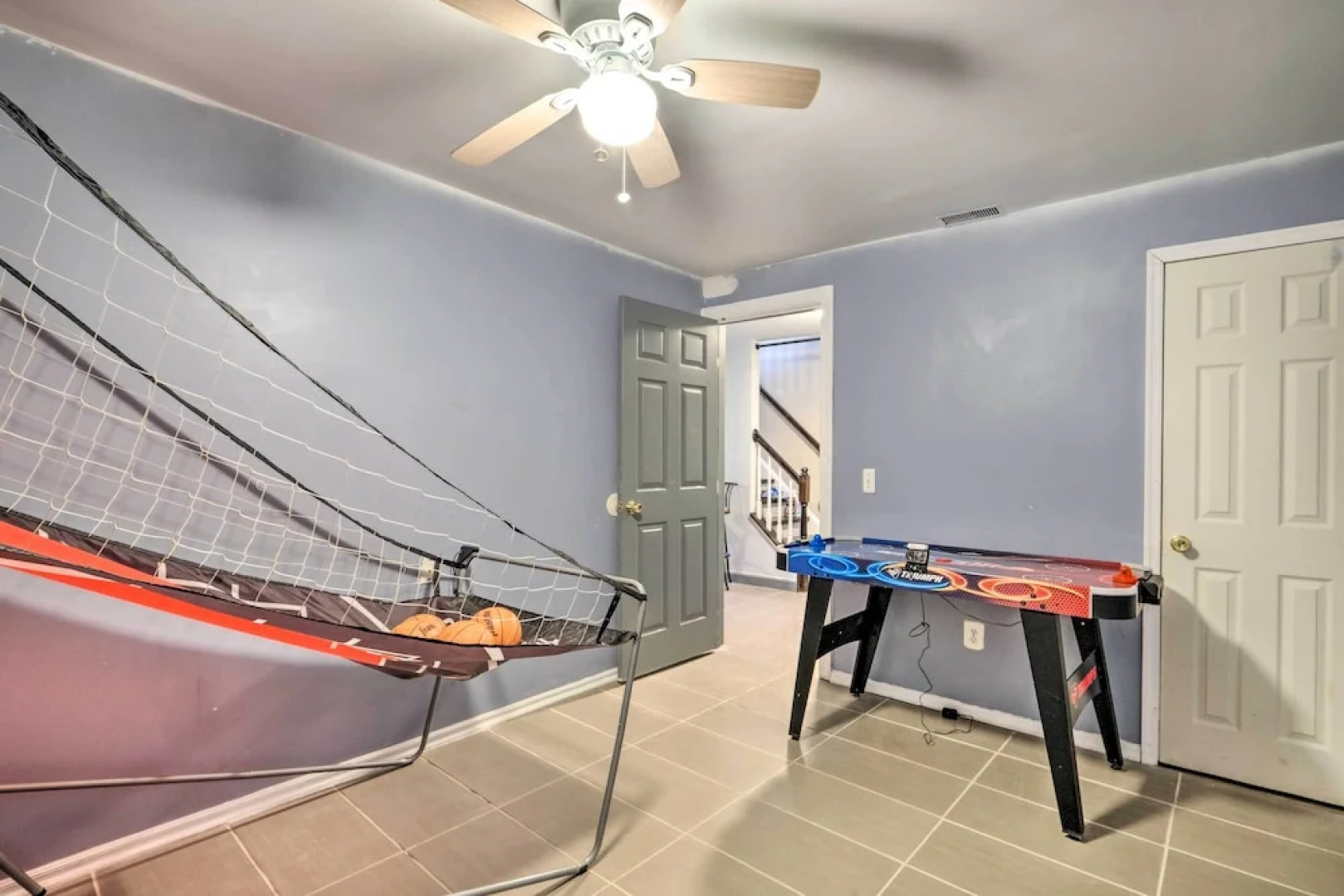 Pond-view Deck + Pool Table: Woodbridge Haven!