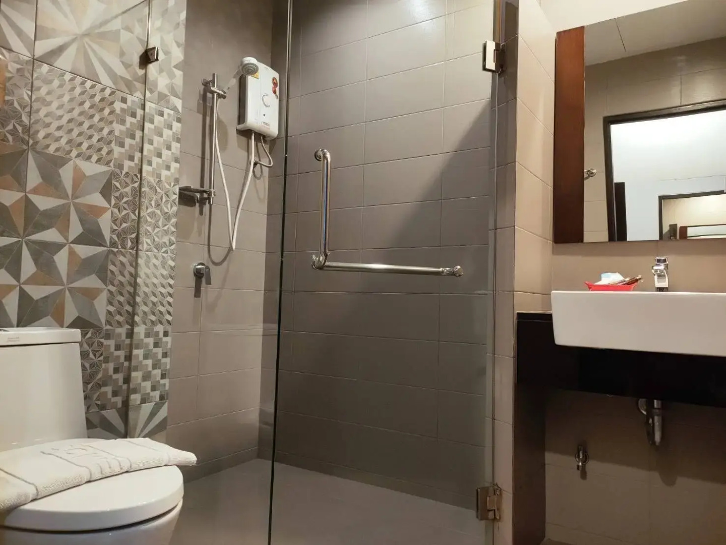 Aziss Boutique Hotel