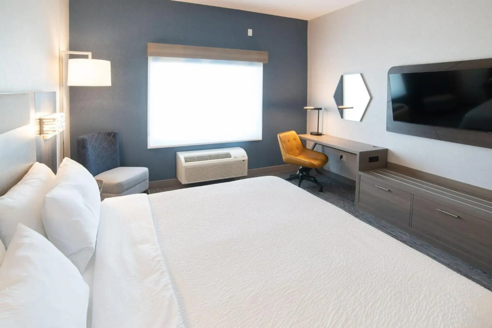 Holiday Inn Express and Suites Moose Jaw by IHG