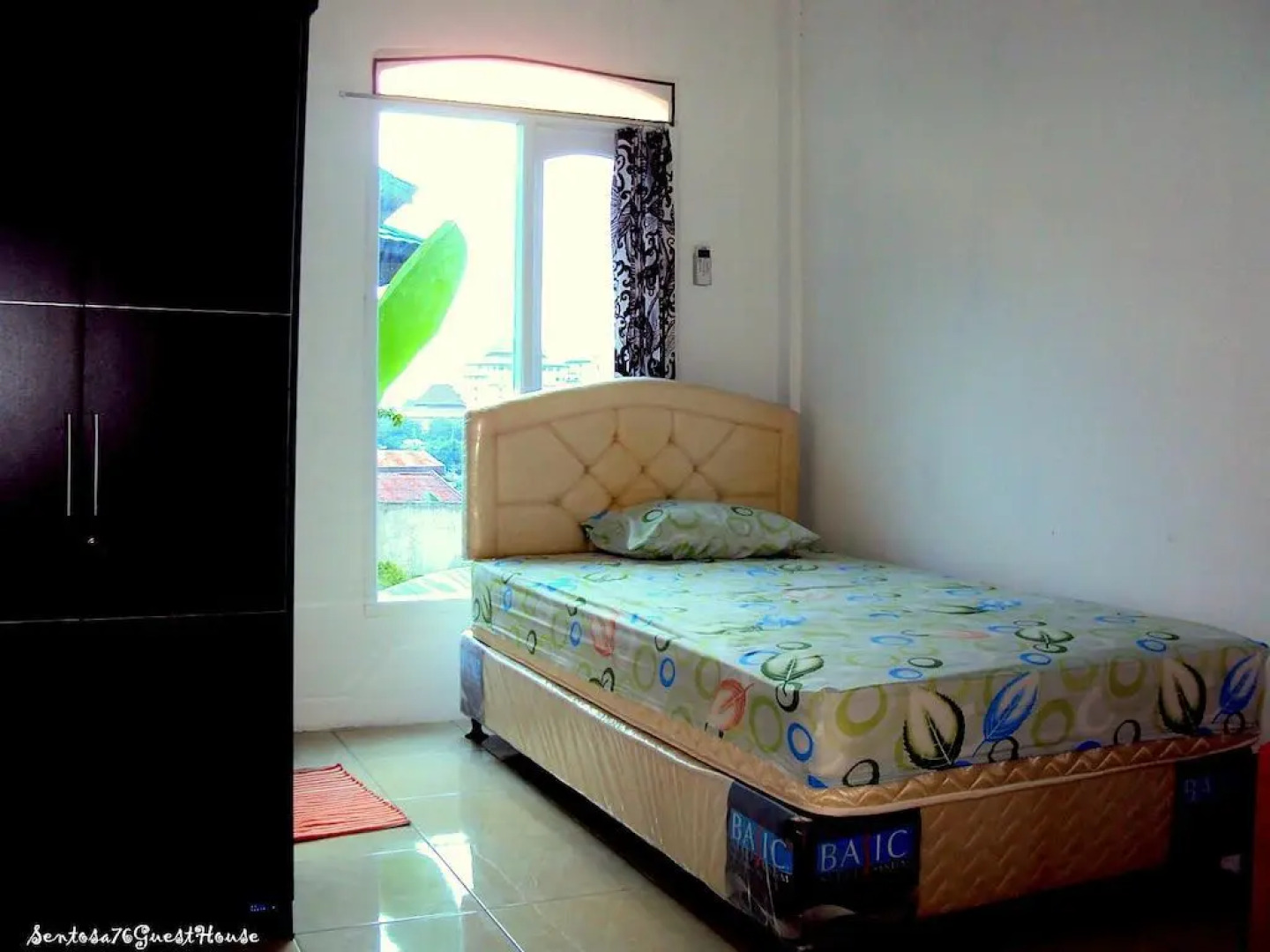 Sentosa 76 Guest House