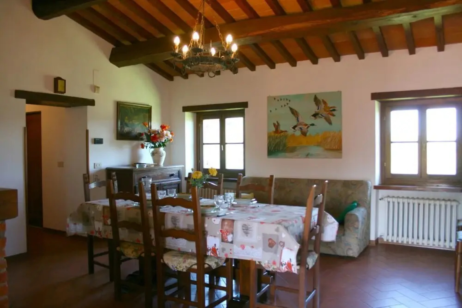Wonderful private villa with WIFI, private pool, TV, pets allowed and parking, close to Arezzo