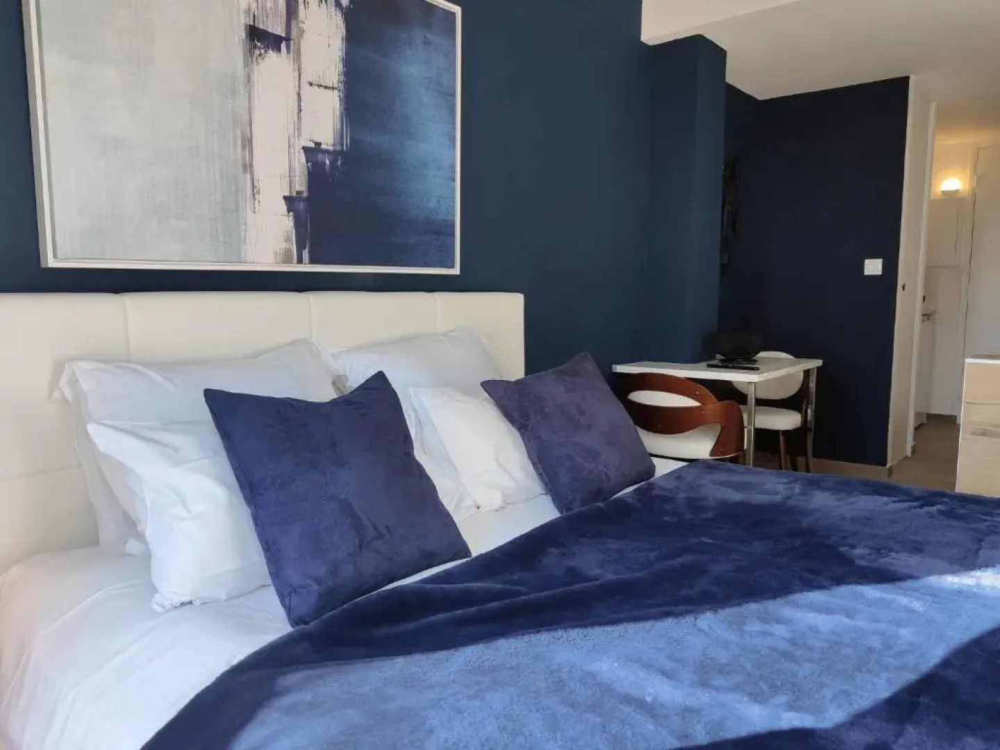 Suites JM - Les Pins Marines - Jacuzzi & Vue Mer