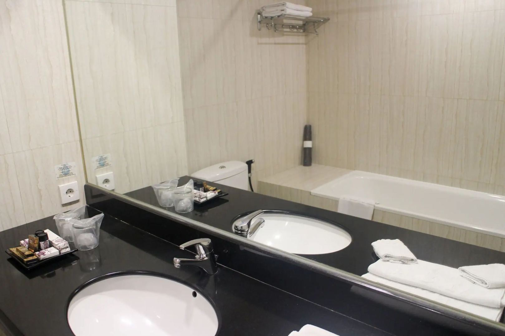 Narita Hotel Tangerang