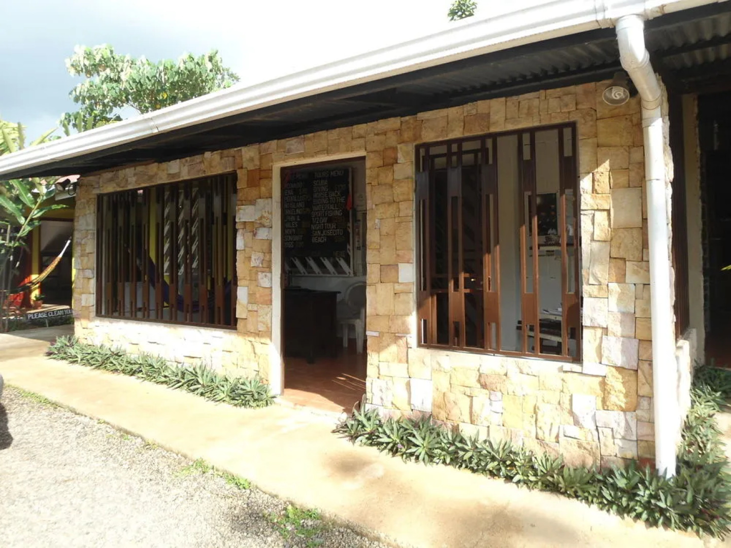 Cabinas Pura Vida Bed & Breakfast