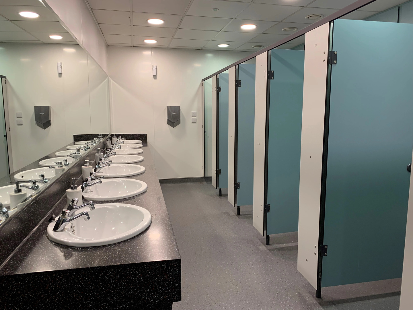 Kinlay Hostel Eyre Square - Best Hostel in Ireland