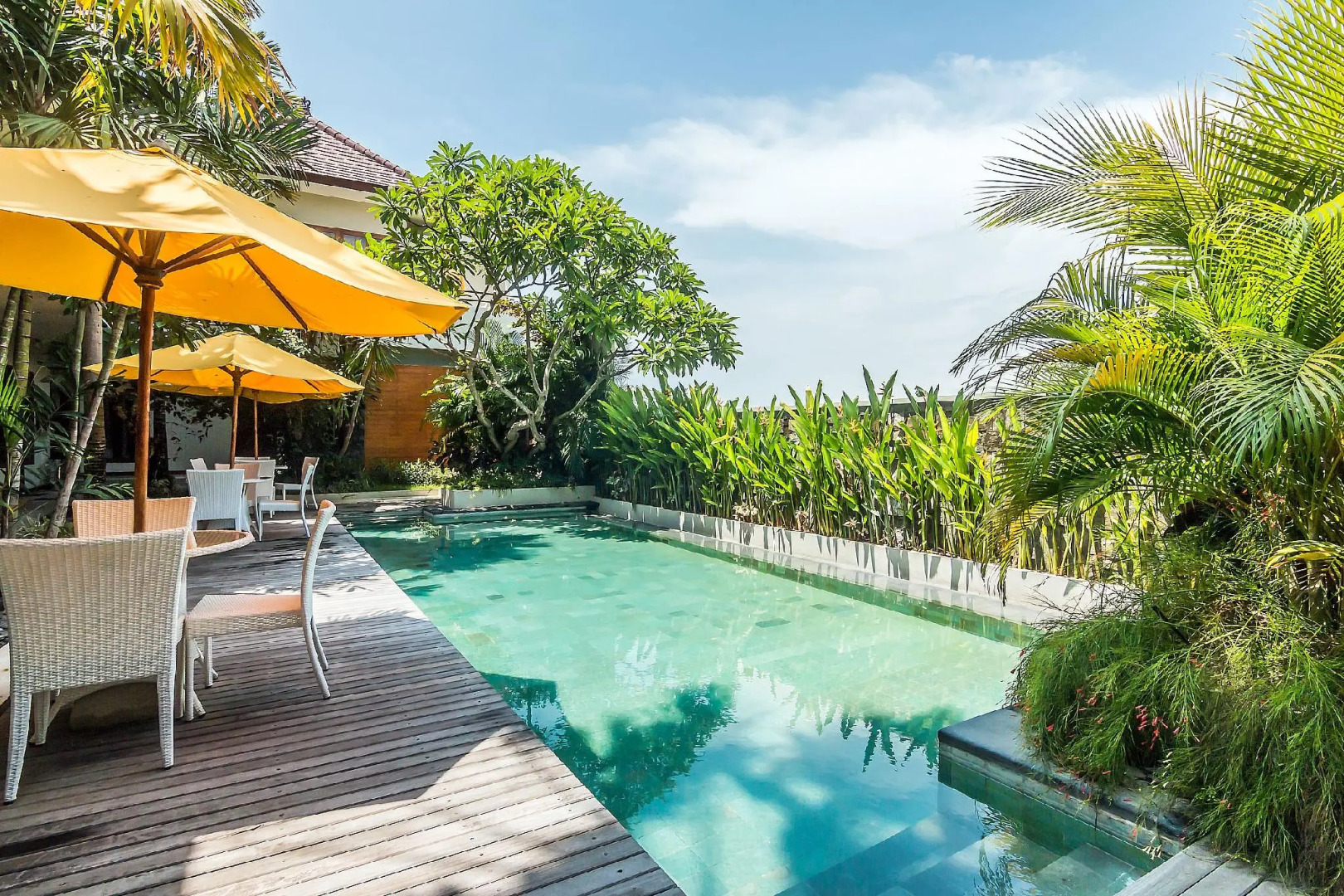 ZEN Premium Seminyak Braban