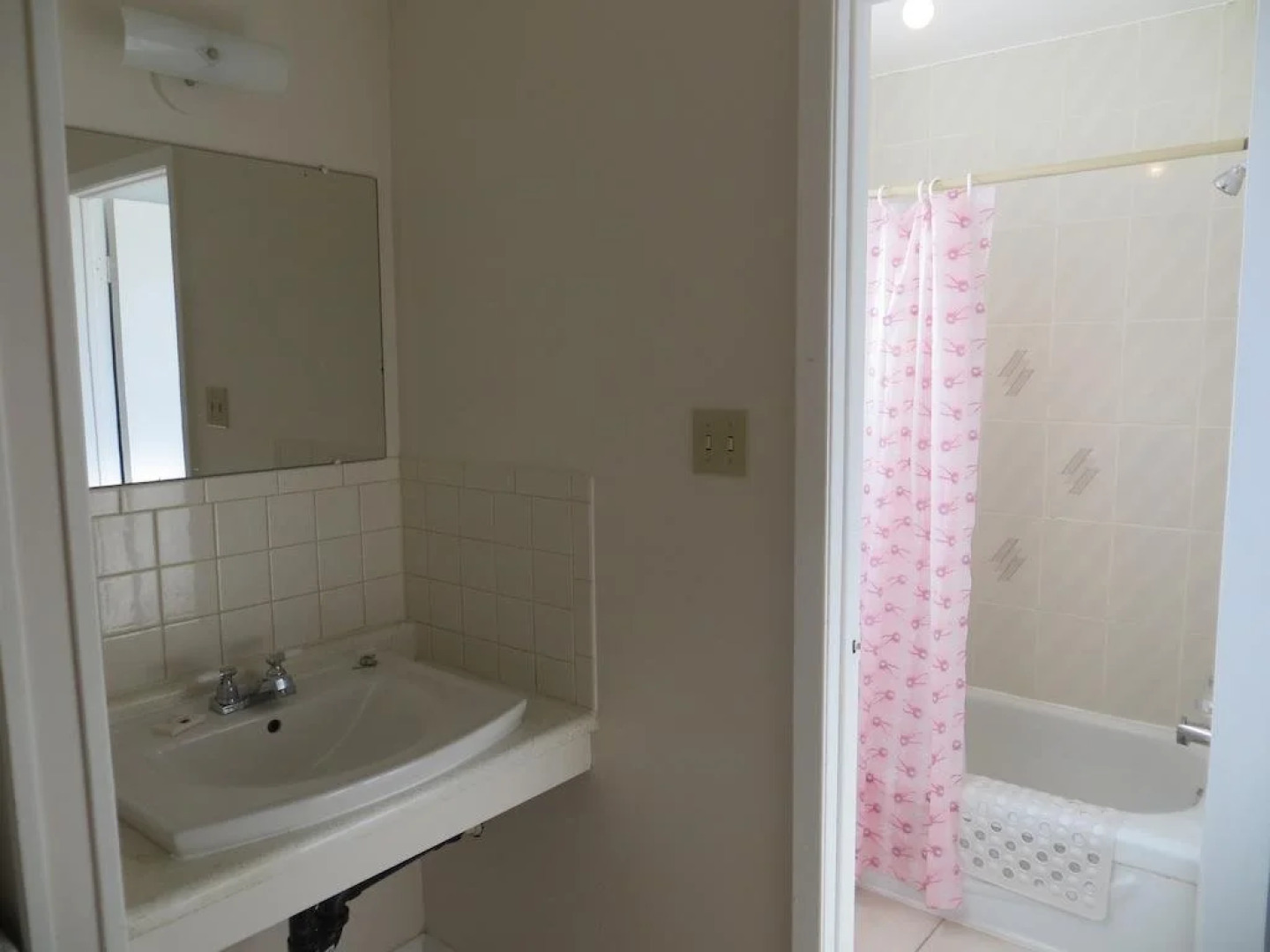 Peterboro Express Inn