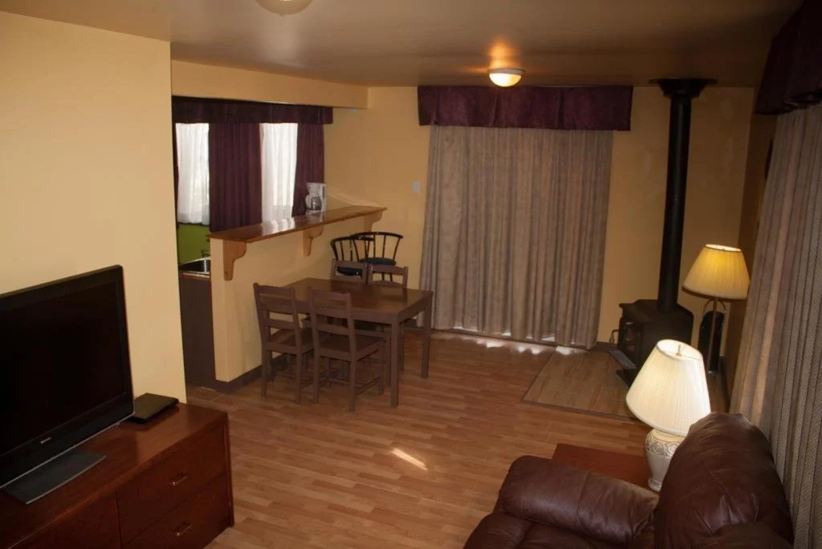 Goldenville Cottage Resort