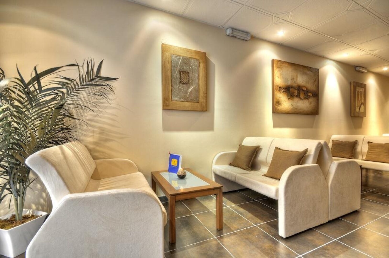 Amls Euro Guest House