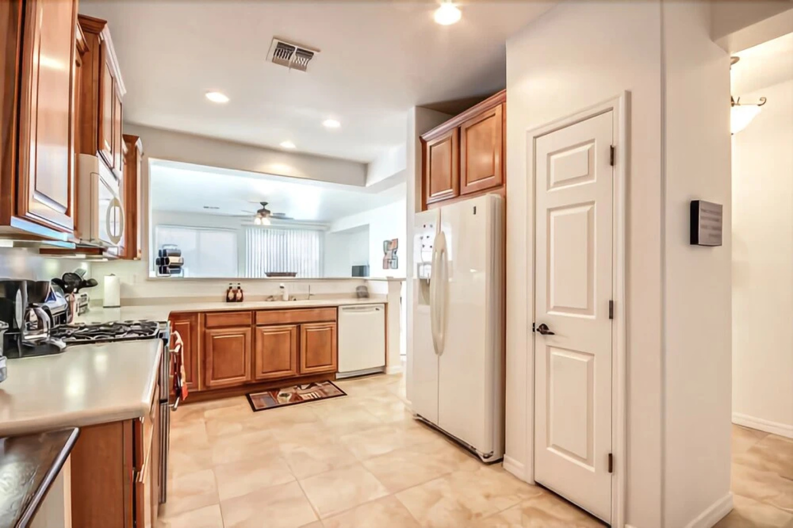 Twin Peaks - 2 Br home by RedAwning