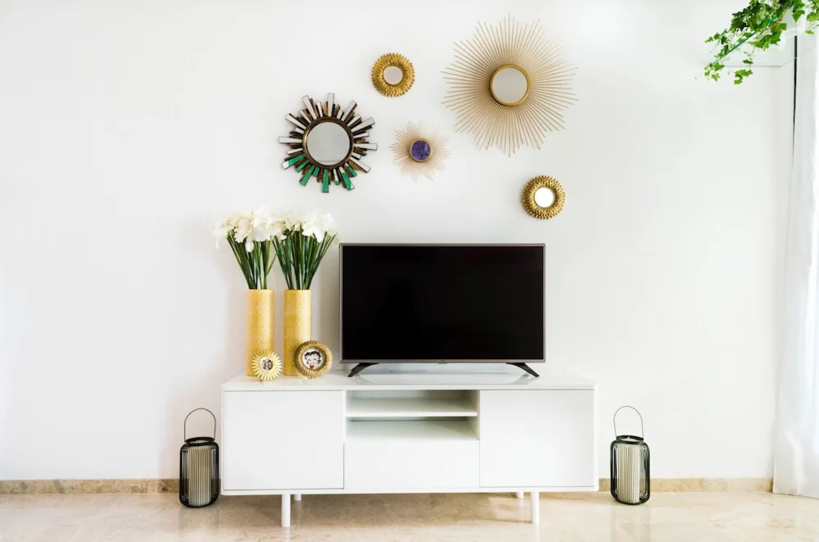 ApartUP Levante Skyline