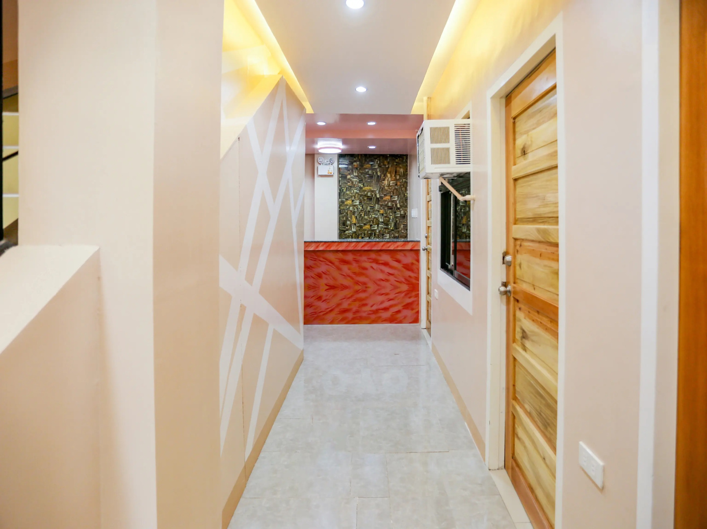 Jrja Suites by OYO Rooms
